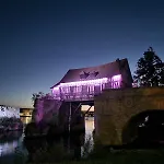 A La Belle Etoile De Paris A Honfleur * Cravent