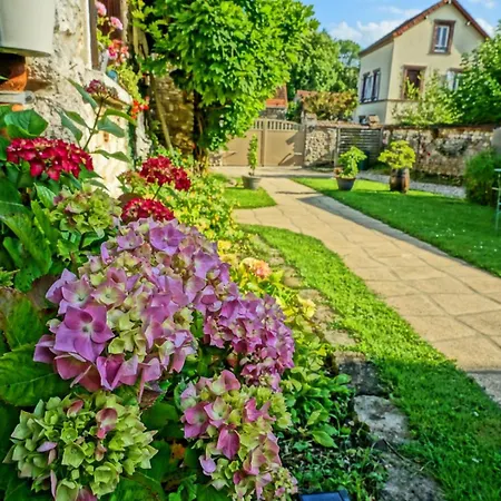 A La Belle Etoile De Paris A Honfleur Holiday home Cravent