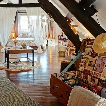A La Belle Etoile De Paris A Honfleur Cravent