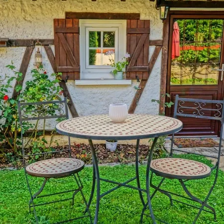 A La Belle Etoile De Paris A Honfleur Holiday home Cravent