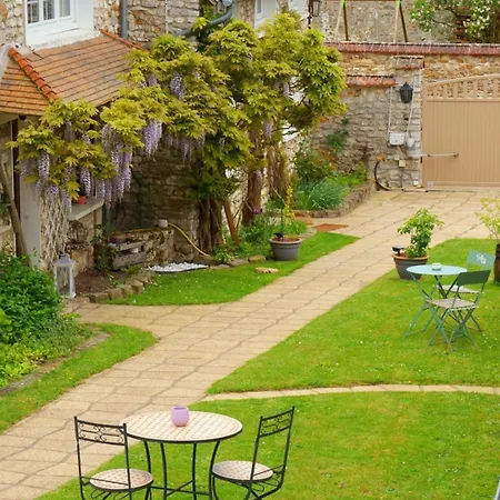 A La Belle Etoile De Paris A Honfleur Holiday home Cravent
