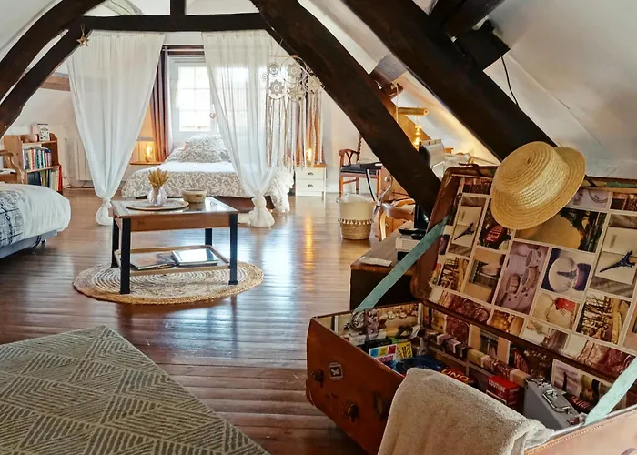 A La Belle Etoile De Paris A Honfleur Cravent