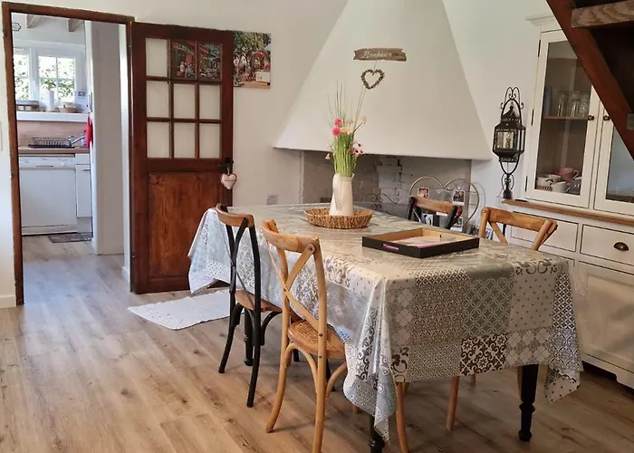 A La Belle Etoile De Paris à Honfleur Feriehus Cravent